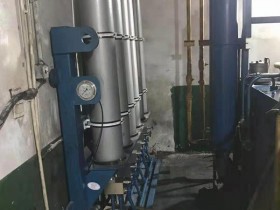 二期炉前液压站加装蓄能器
